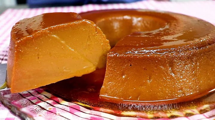 Aprenda a fazer um pudim de doce de leite cremoso e fácil, igualzinho ao doce de leite de corte! Nossa receita simples vai te conquistar.