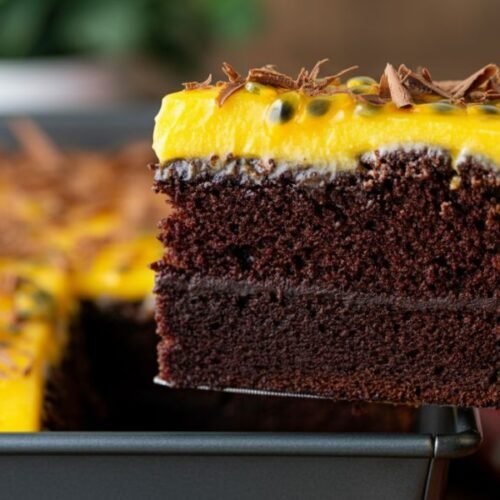 Bolo de Chocolate Molhadinho com Mousse de Maracujá