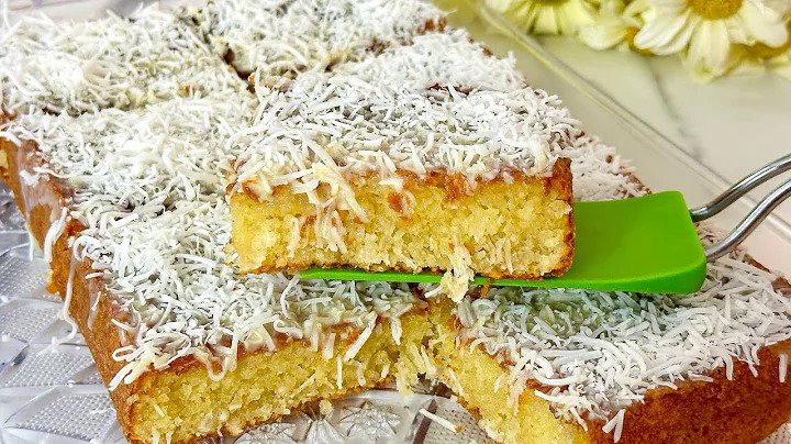 Descubra a receita secreta do bolo de tapioca mais fofinho e úmido que você já provou! Perfeito para um lanche da tarde ou café da manhã.