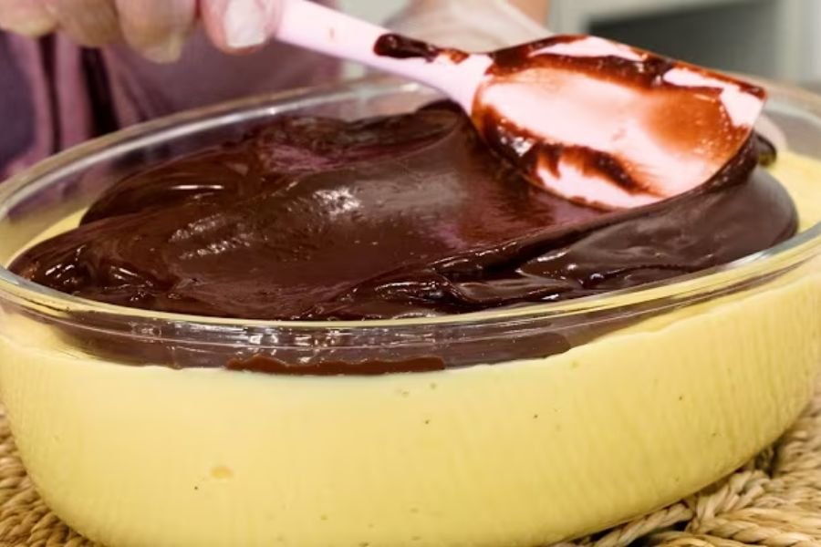 Descubra como fazer uma sobremesa de maracujá com chocolate em poucos minutos! Receita fácil e rápida, perfeita para quem tem pouco tempo.